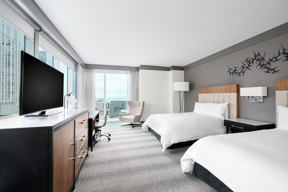 Loews Chicago Hotel — Hotel rooms in Chicago, Illinois