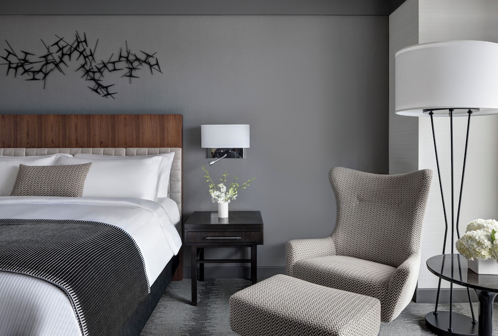 Loews Chicago Hotel — Hotel rooms in Chicago, Illinois