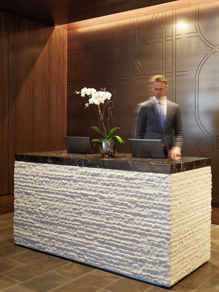 Loews Chicago Hotel — Hotel building in Chicago, Illinois