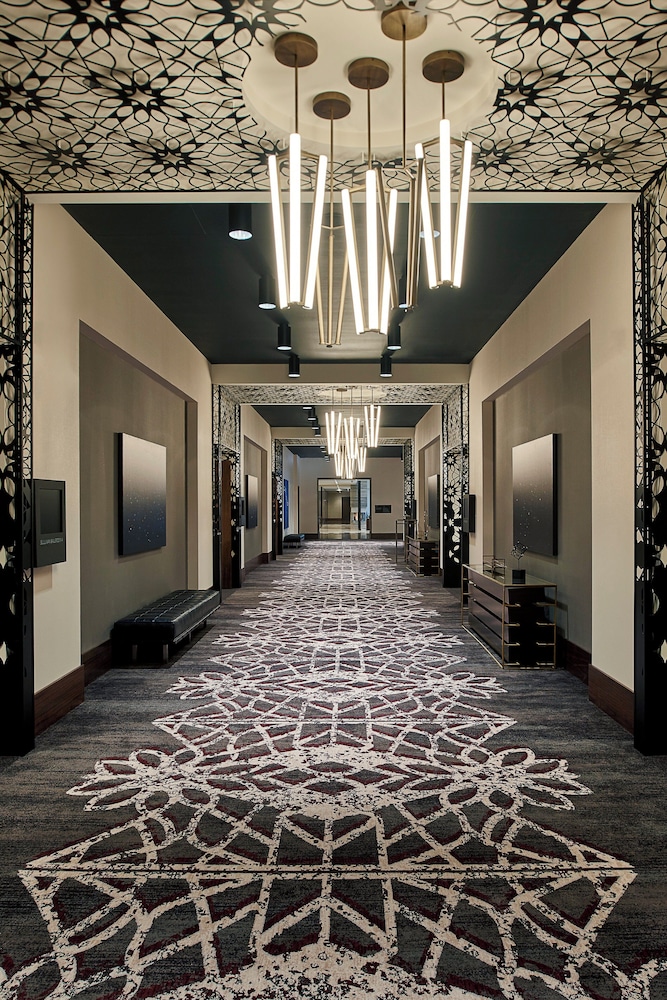 Loews Chicago Hotel — Hotel building in Chicago, Illinois