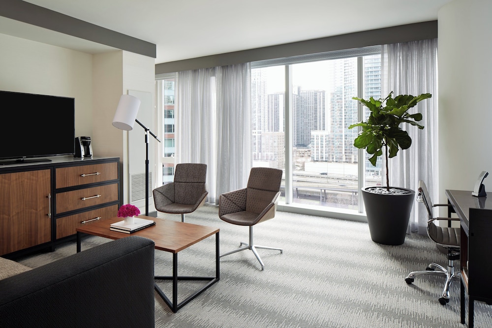Loews Chicago Hotel — Hotel rooms in Chicago, Illinois