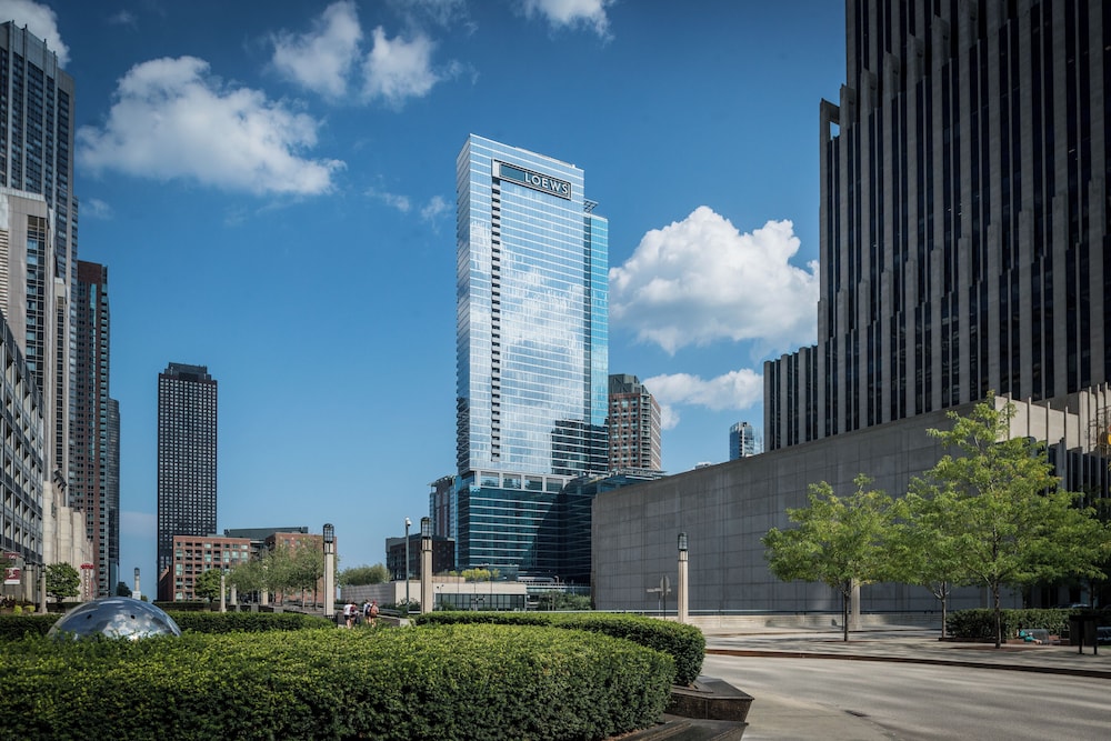 Loews Chicago Hotel — Hotel building in Chicago, Illinois
