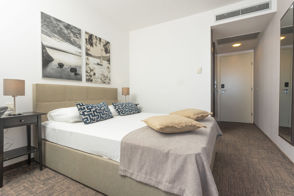 Villa Arausa — Hotel rooms in Vodice, Šibenik-Knin