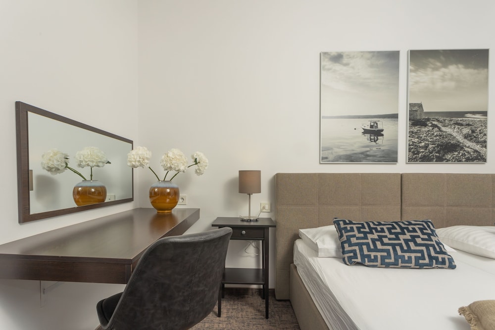 Villa Arausa — Hotel rooms in Vodice, Šibenik-Knin