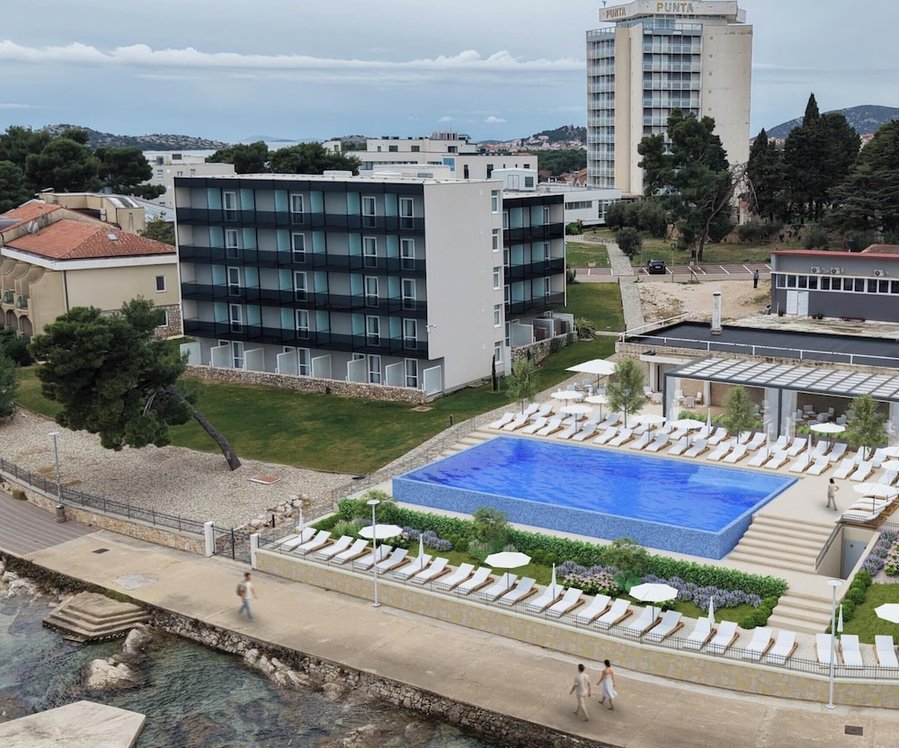 Villa Arausa — Swimming pool in Vodice, Šibenik-Knin