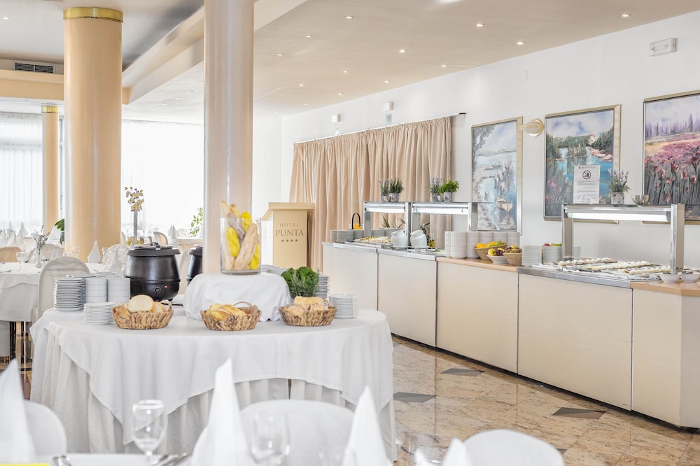 Villa Arausa — Restaurant & bars in Vodice, Šibenik-Knin