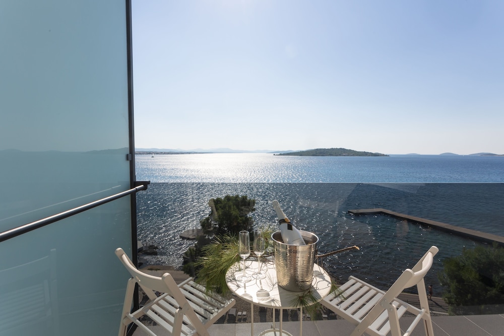Villa Arausa — Hotel rooms in Vodice, Šibenik-Knin