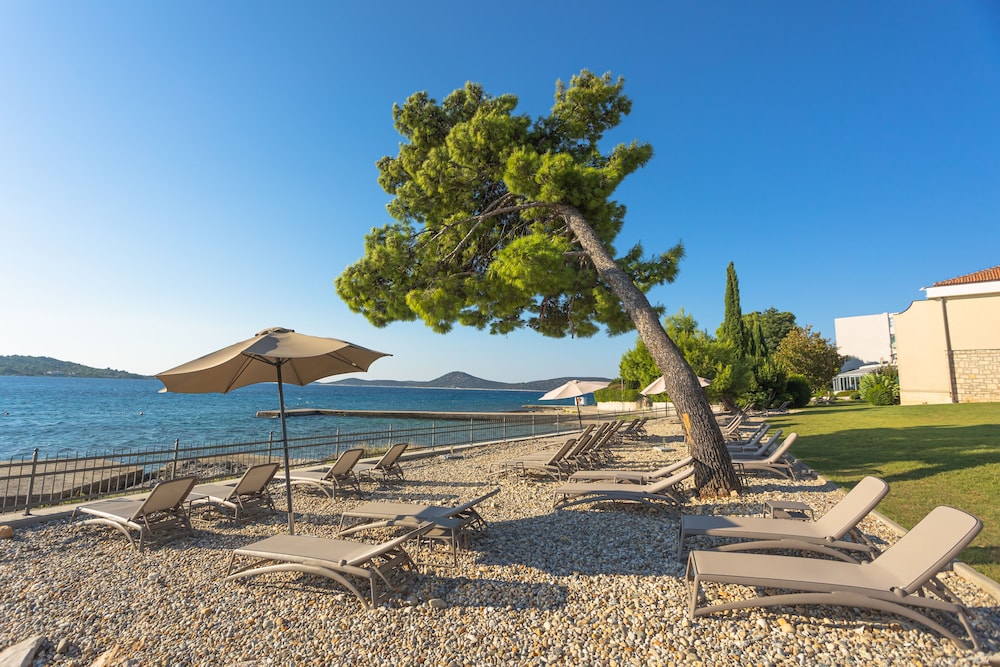 Villa Arausa — Beach in Vodice, Šibenik-Knin