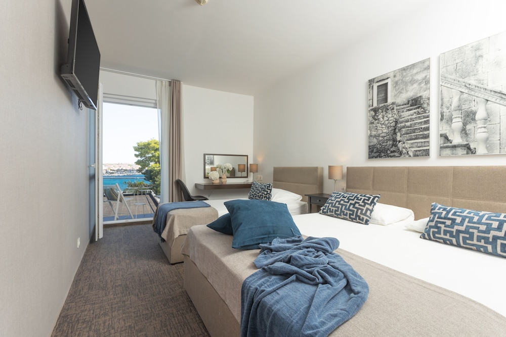 Villa Arausa — Hotel rooms in Vodice, Šibenik-Knin