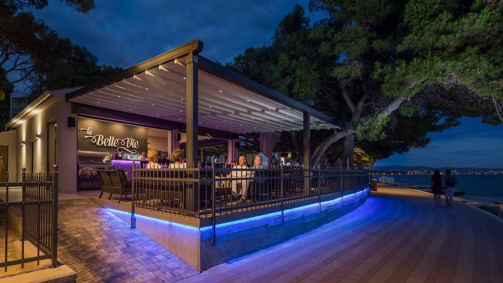 Villa Arausa — Restaurant & bars in Vodice, Šibenik-Knin