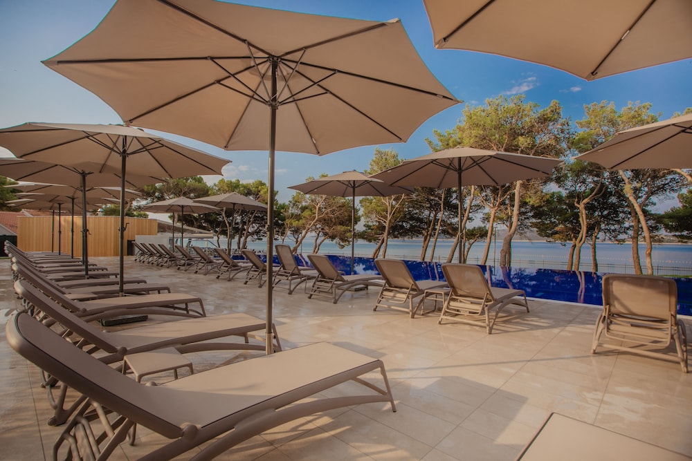 Villa Arausa — Swimming pool in Vodice, Šibenik-Knin