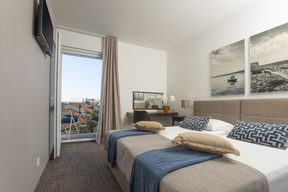 Villa Arausa — Hotel rooms in Vodice, Šibenik-Knin