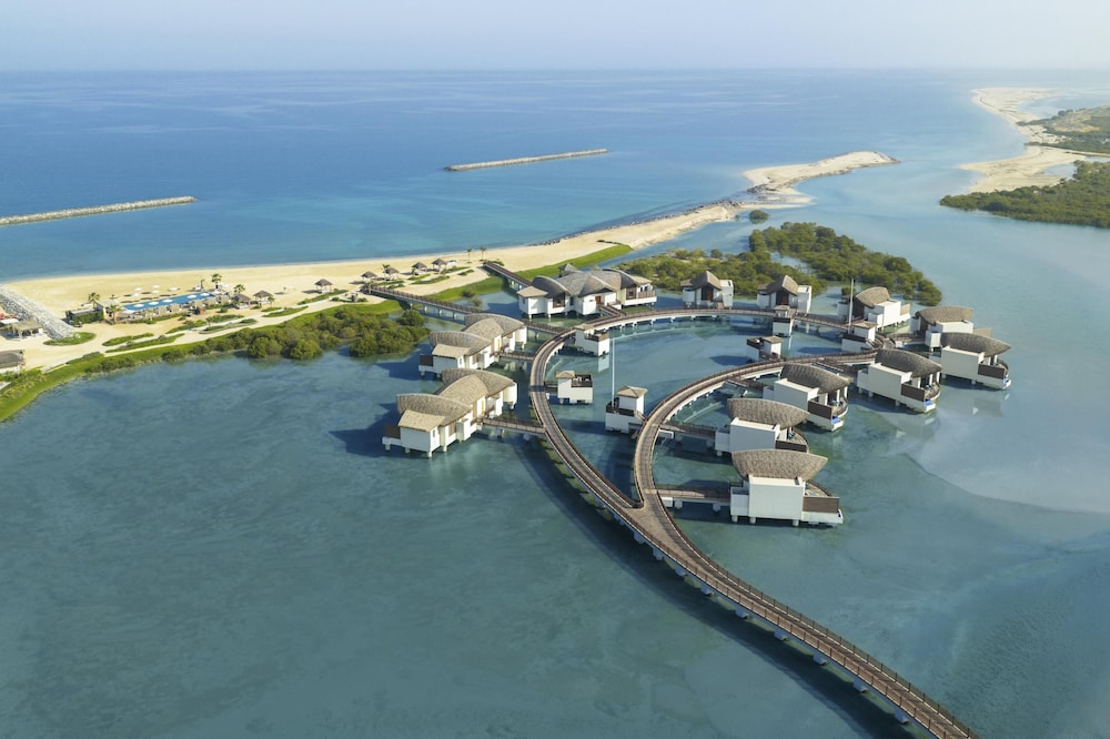 Anantara Mina Ras Al Khaimah Resort — Hotel building in Ras al Khaimah