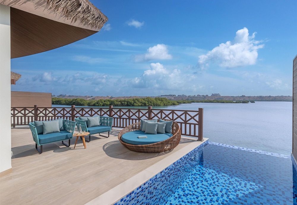 Anantara Mina Ras Al Khaimah Resort — Swimming pool in Ras al Khaimah