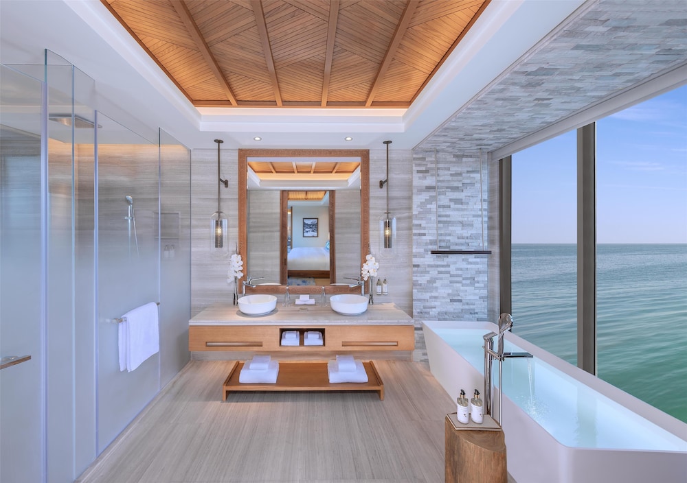 Anantara Mina Ras Al Khaimah Resort — Hotel rooms in Ras al Khaimah