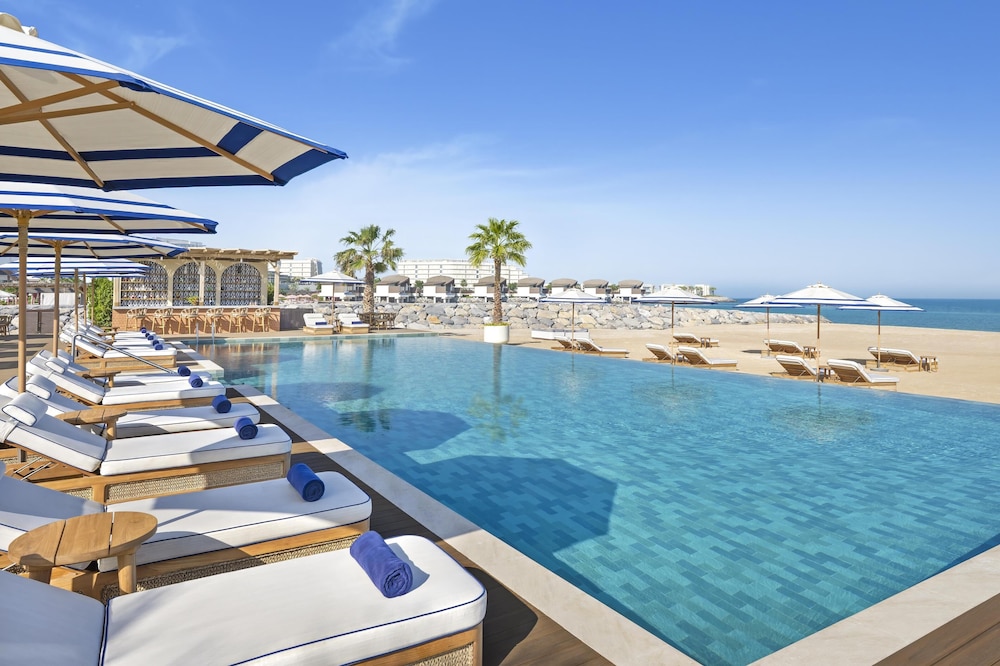 Anantara Mina Ras Al Khaimah Resort — Swimming pool in Ras al Khaimah