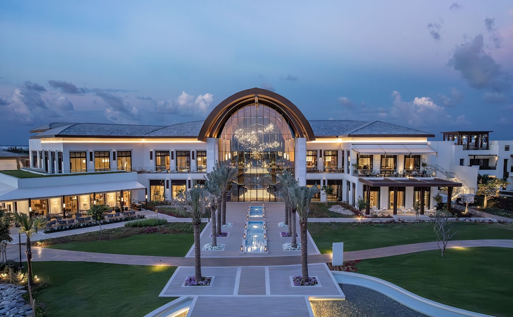 Anantara Mina Ras Al Khaimah Resort — Hotel building in Ras al Khaimah