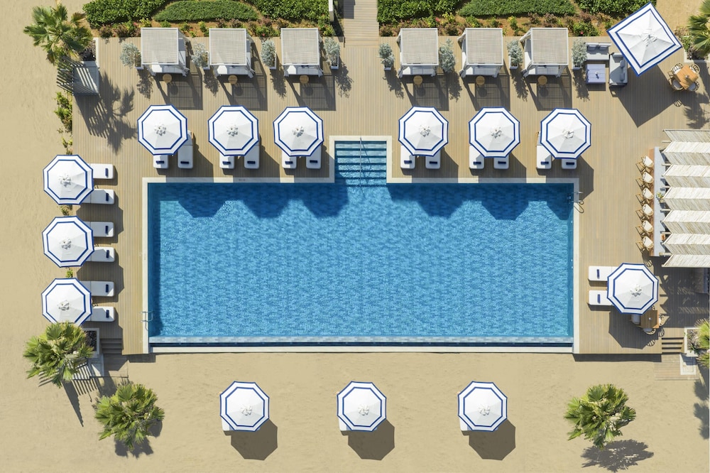 Anantara Mina Ras Al Khaimah Resort — Swimming pool in Ras al Khaimah