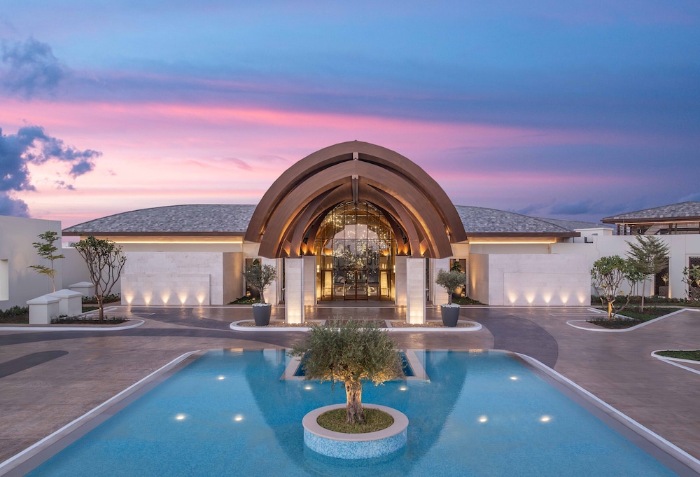 Anantara Mina Ras Al Khaimah Resort — Hotel building in Ras al Khaimah