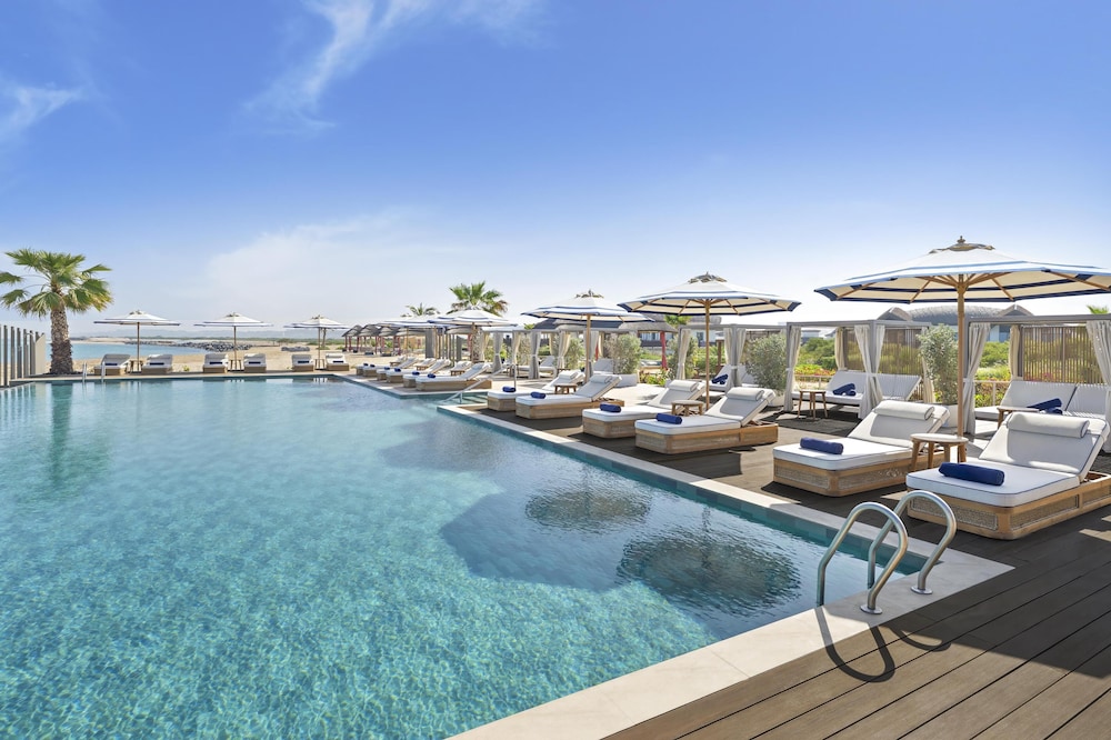Anantara Mina Ras Al Khaimah Resort — Swimming pool in Ras al Khaimah