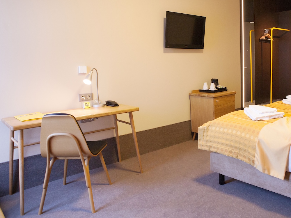 Hotel Golf Prague — Hotel rooms in Prague, Prague