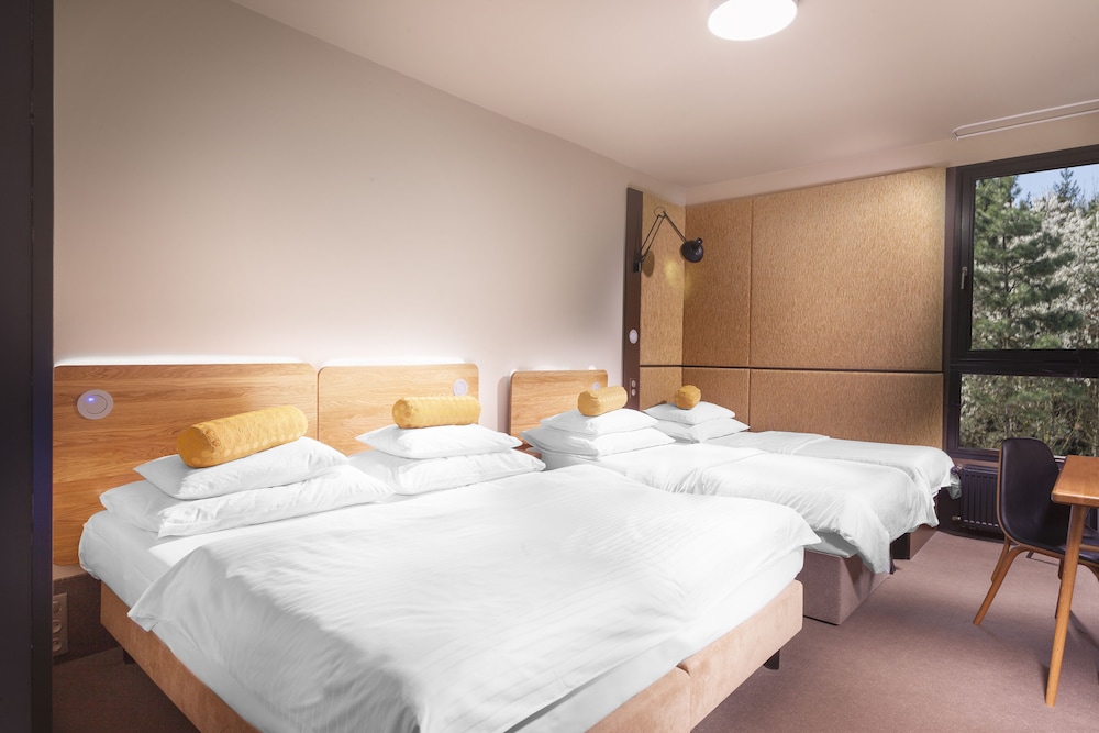 Hotel Golf Prague — Hotel rooms in Prague, Prague