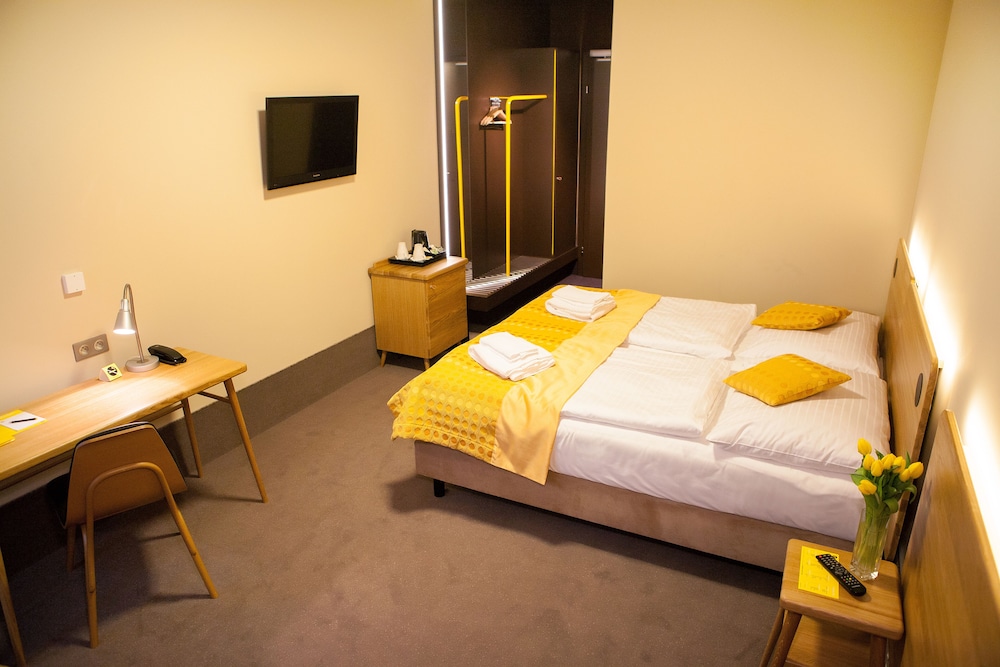 Hotel Golf Prague — Hotel rooms in Prague, Prague