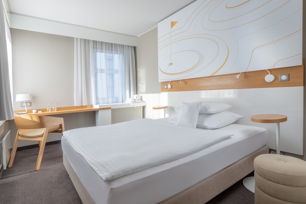 Hotel Golf Prague — Hotel rooms in Prague, Prague