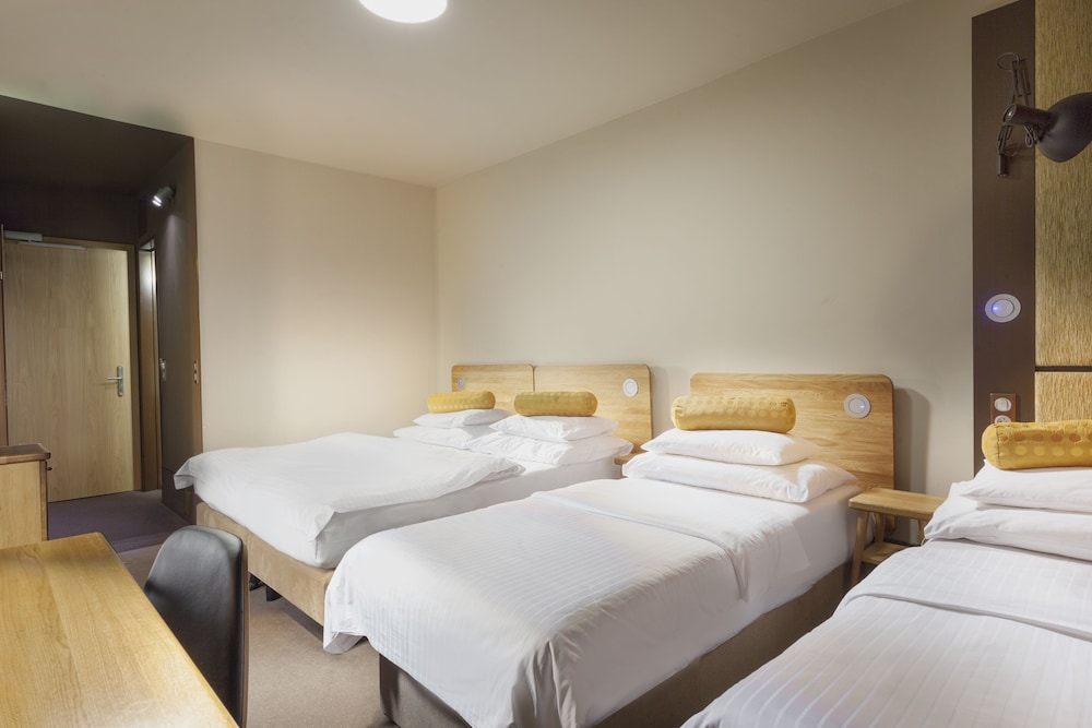 Hotel Golf Prague — Hotel rooms in Prague, Prague