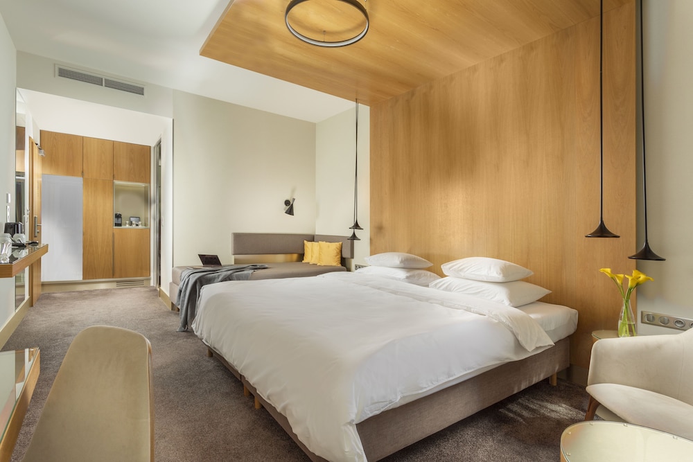 Hotel Golf Prague — Hotel rooms in Prague, Prague
