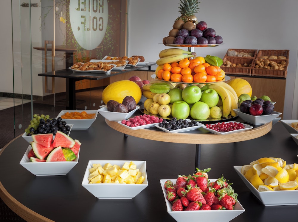 Hotel Golf Prague — Restaurant & bars in Prague, Prague