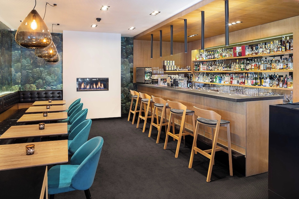 Hotel Golf Prague — Restaurant & bars in Prague, Prague