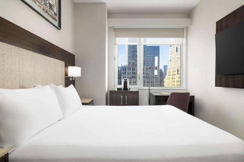 Hilton Garden Inn New York/Times Square Central — Hotel rooms in New York City, New York State