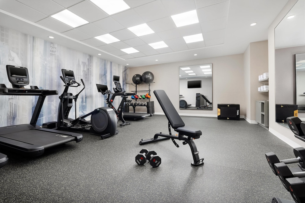 Hilton Garden Inn New York/Times Square Central — Sports & recreation in New York City, New York State