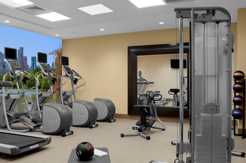 Hilton Garden Inn New York/Times Square Central — Sports & recreation in New York City, New York State