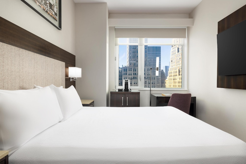 Hilton Garden Inn New York/Times Square Central — Hotel rooms in New York City, New York State