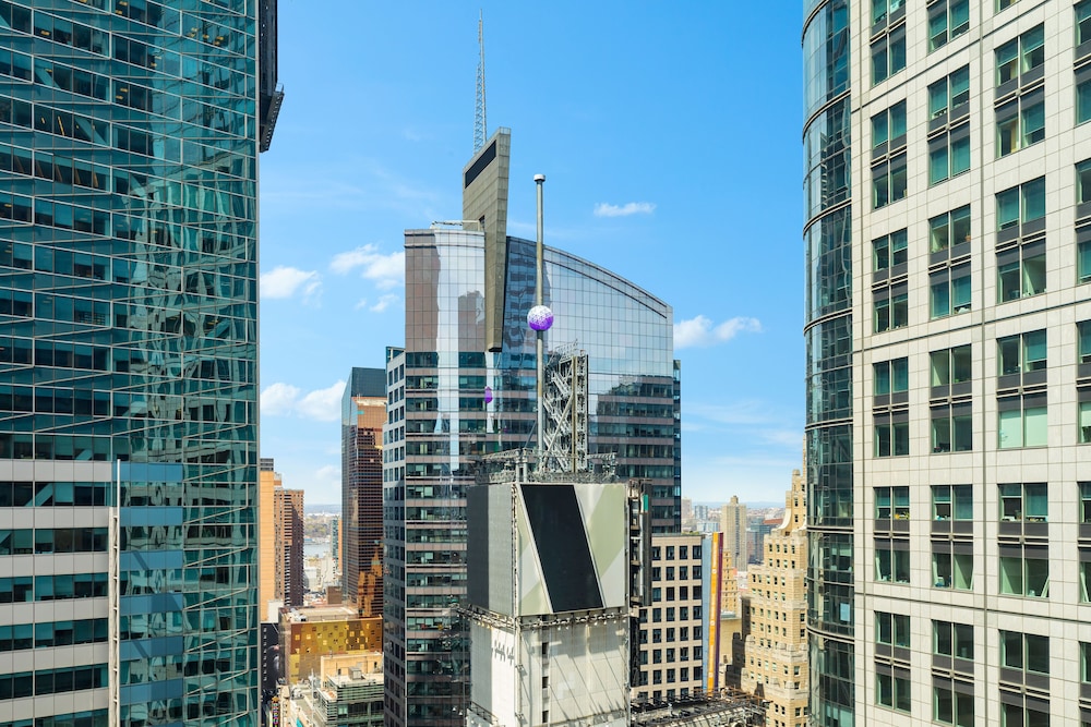 Hilton Garden Inn New York/Times Square Central — Hotel building in New York City, New York State