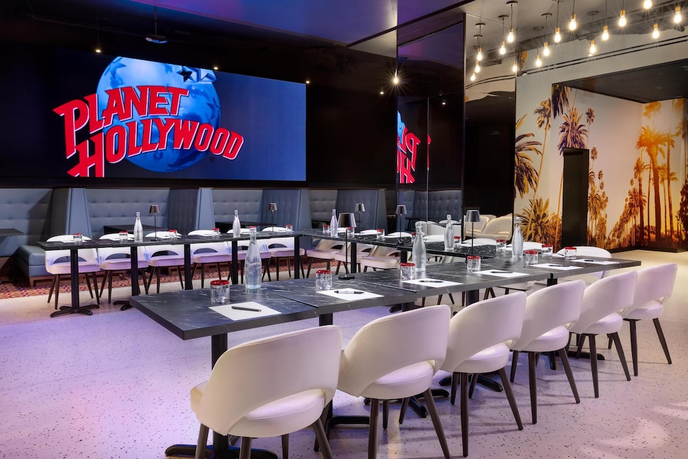 Hilton Garden Inn New York/Times Square Central — Attractions in the area in New York City, New York State