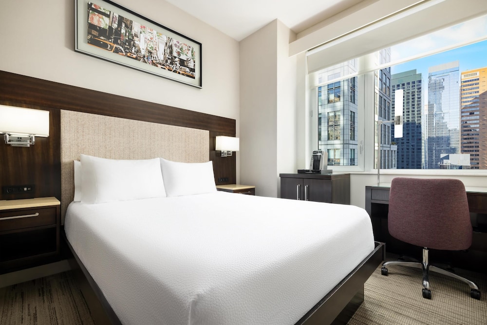 Hilton Garden Inn New York/Times Square Central — Hotel rooms in New York City, New York State