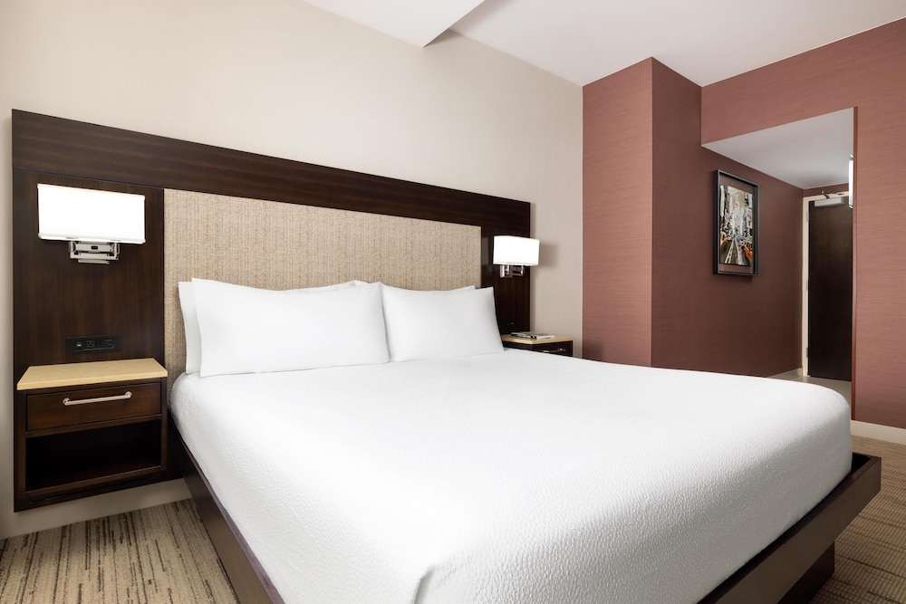 Hilton Garden Inn New York/Times Square Central — Hotel rooms in New York City, New York State