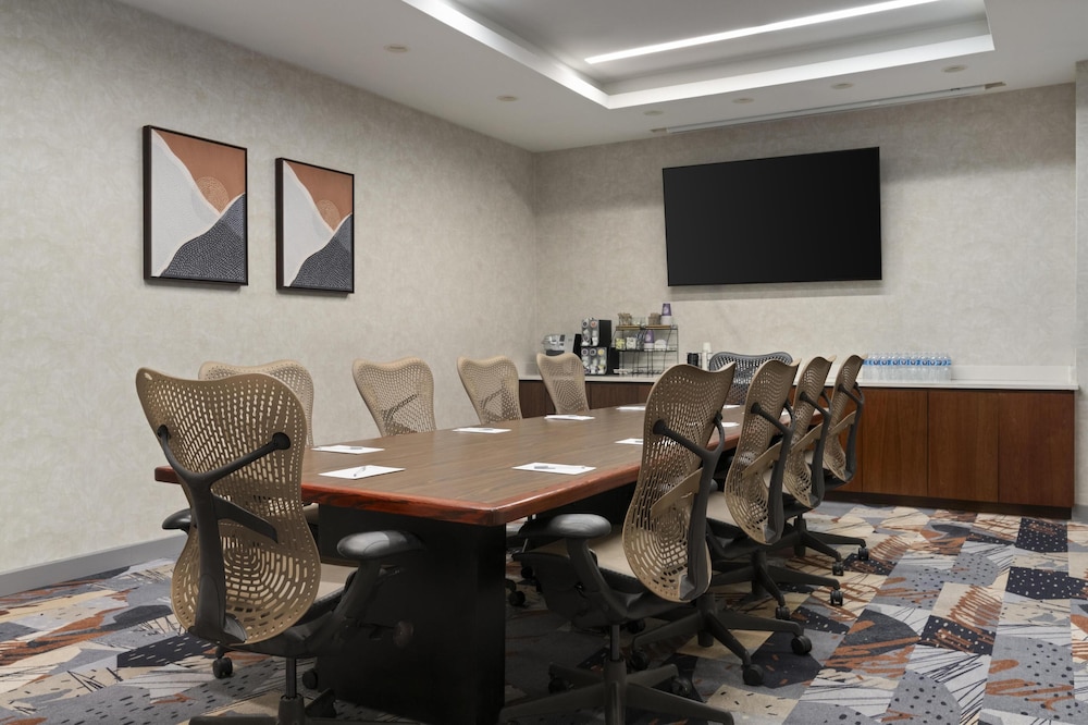 Hilton Garden Inn New York/Midtown Park Ave — Hotel building in New York City, New York State