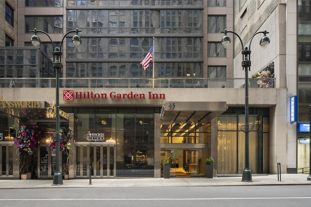 Hilton Garden Inn New York/Midtown Park Ave — Hotel building in New York City, New York State