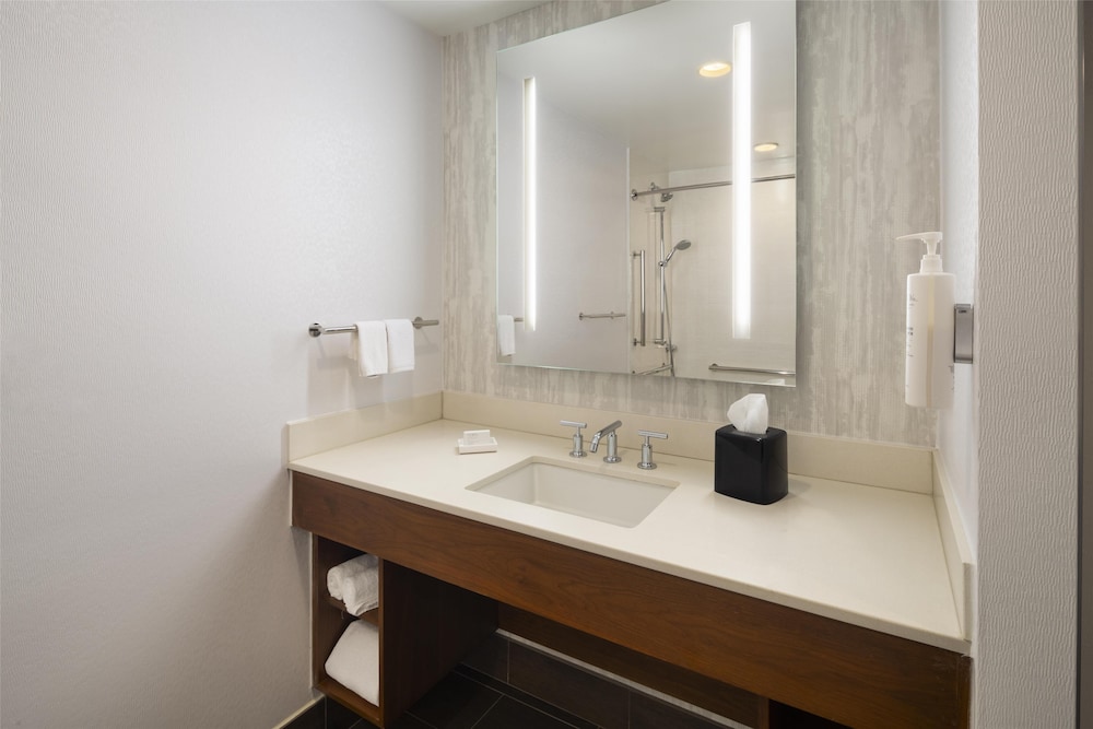 Hilton Garden Inn New York/Midtown Park Ave — Hotel rooms in New York City, New York State
