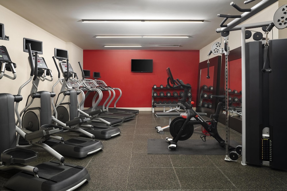 Hilton Garden Inn New York/Midtown Park Ave — Sports & recreation in New York City, New York State