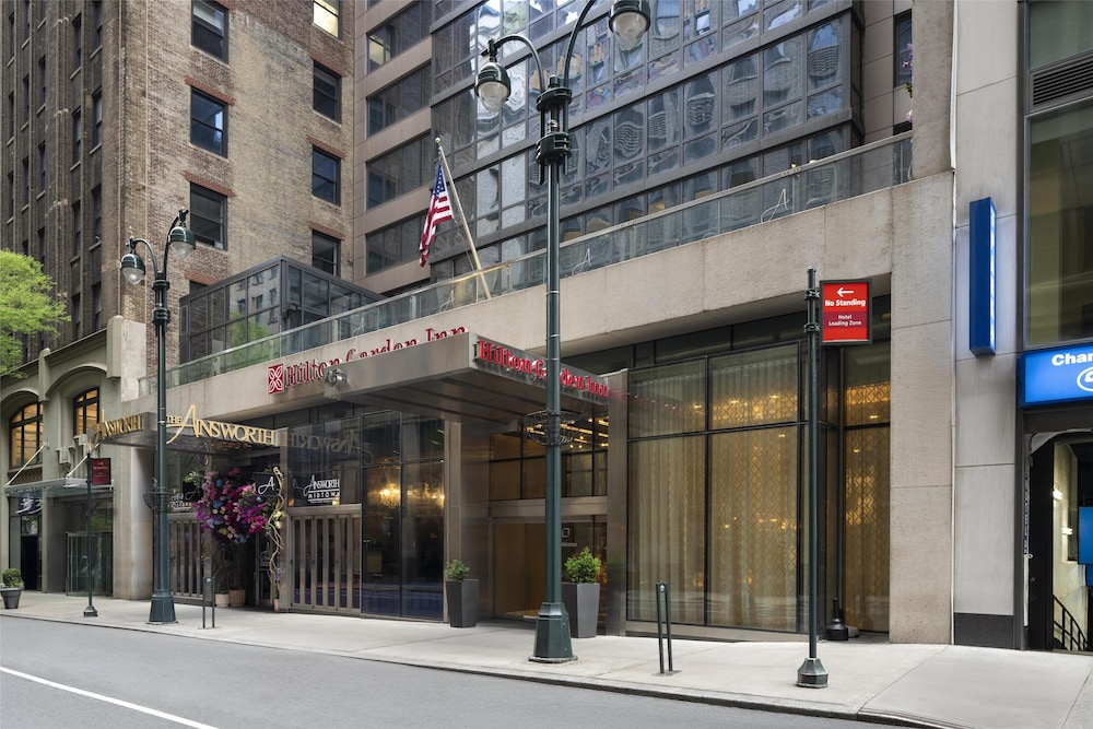 Hilton Garden Inn New York/Midtown Park Ave — Hotel building in New York City, New York State
