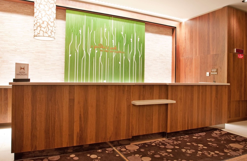 Hilton Garden Inn New York/Central Park South-Midtown West — Restaurant & bars in New York City, New York State