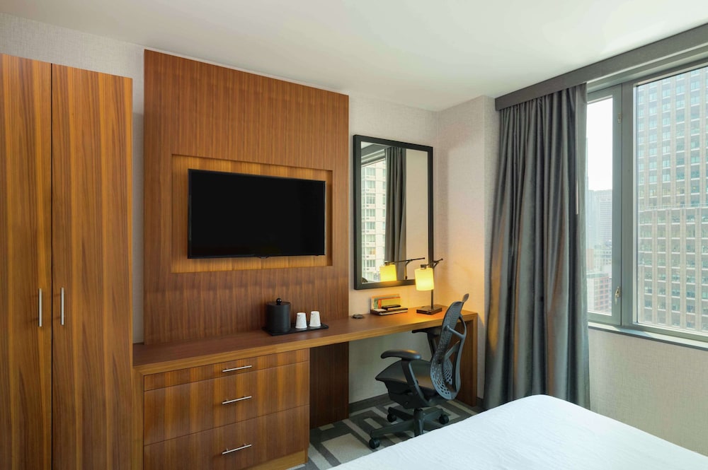 Hilton Garden Inn New York/Central Park South-Midtown West — Hotel rooms in New York City, New York State