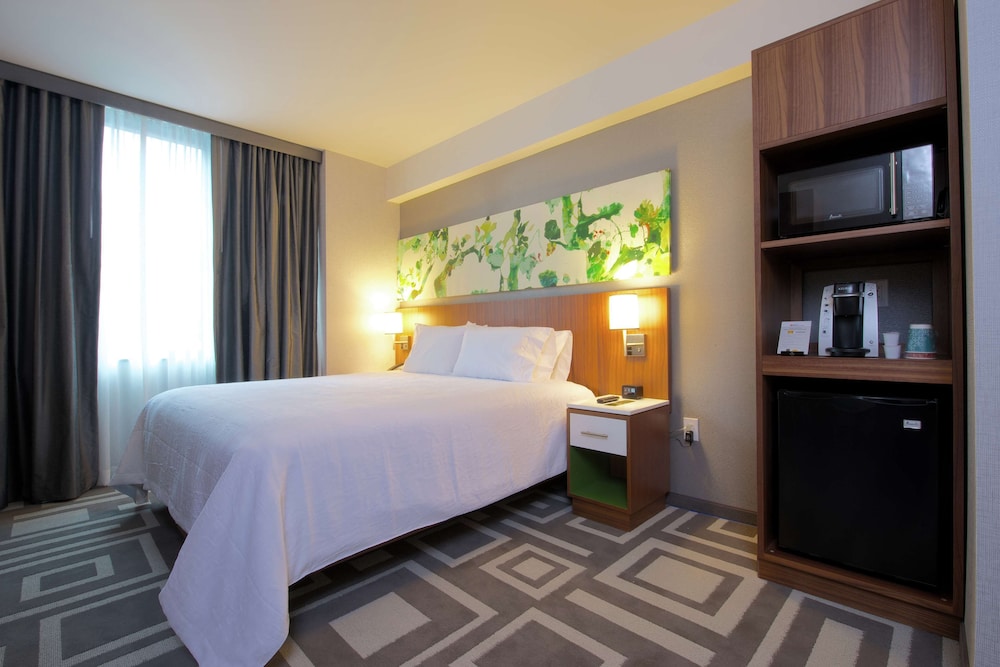 Hilton Garden Inn New York/Central Park South-Midtown West — Hotel rooms in New York City, New York State