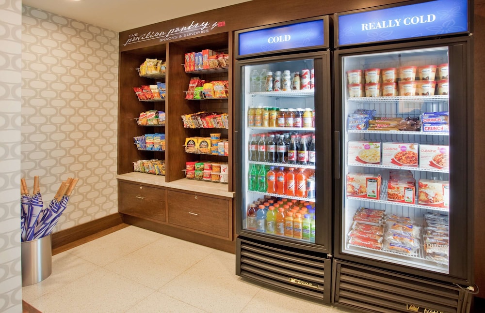 Hilton Garden Inn New York/Central Park South-Midtown West — Restaurant & bars in New York City, New York State