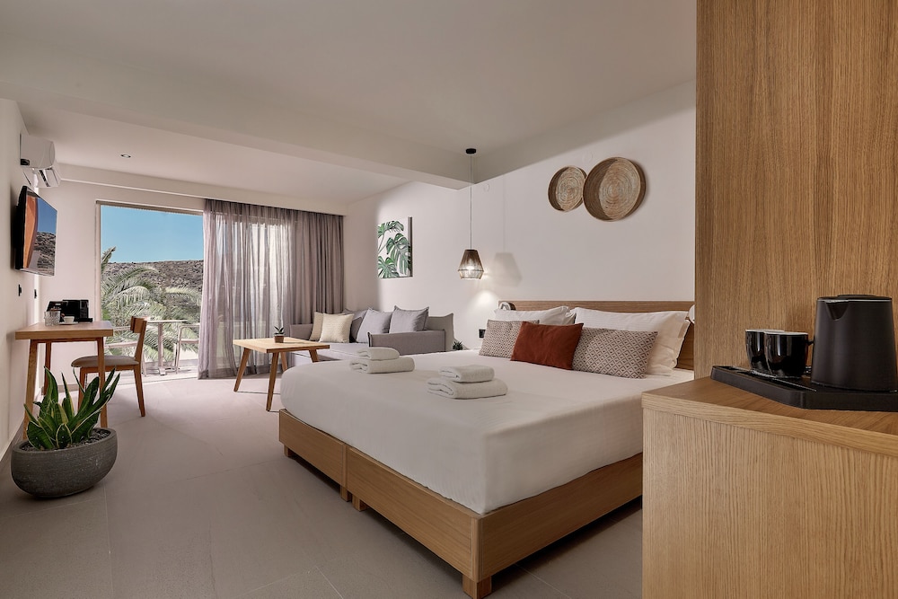 Enorme Santanna Island - Premium All Inclusive — Hotel rooms in Sissi
